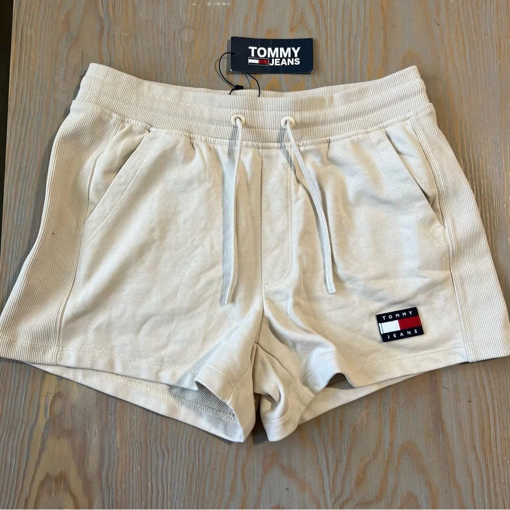 Tommy Jeans beige sweat shorts size small new
